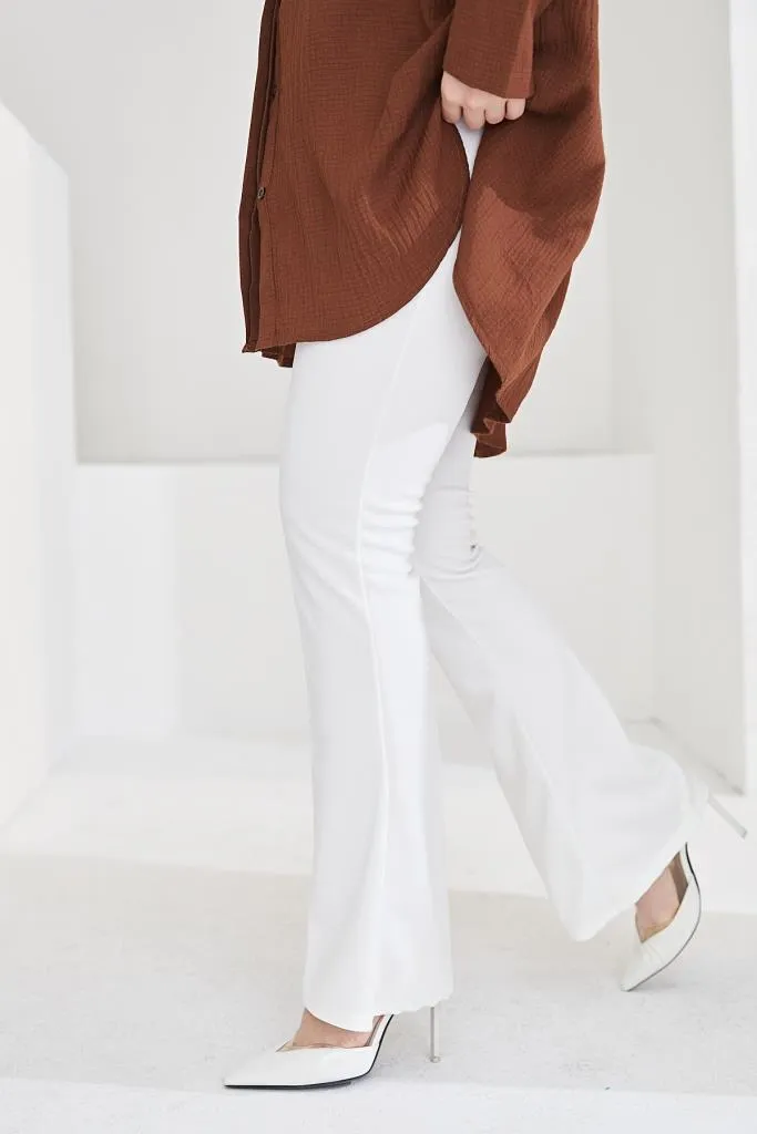 BNG Women Spanish Flare Fabric Pants White - Clermont