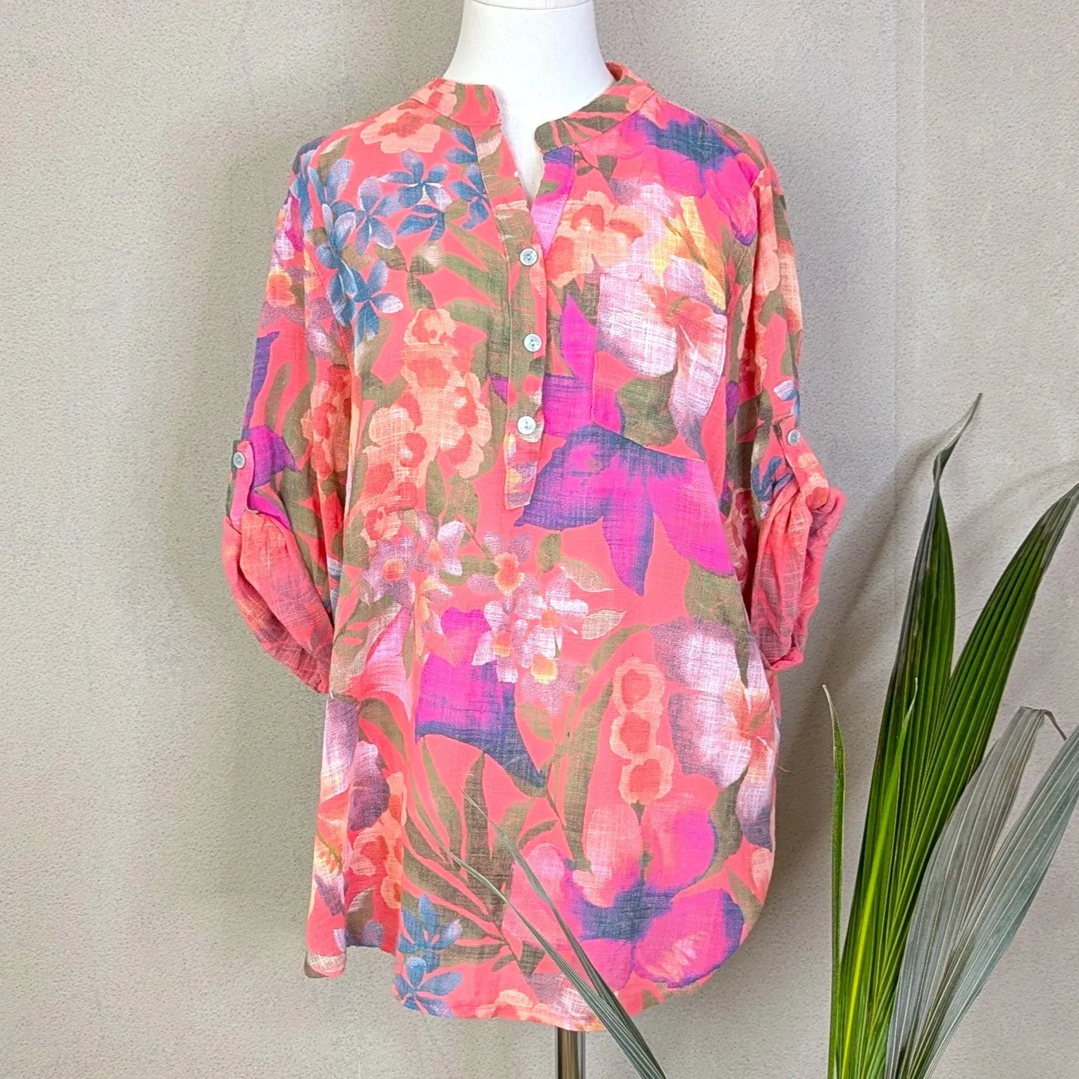 Collarless cotton shirt with bright flower print (M)