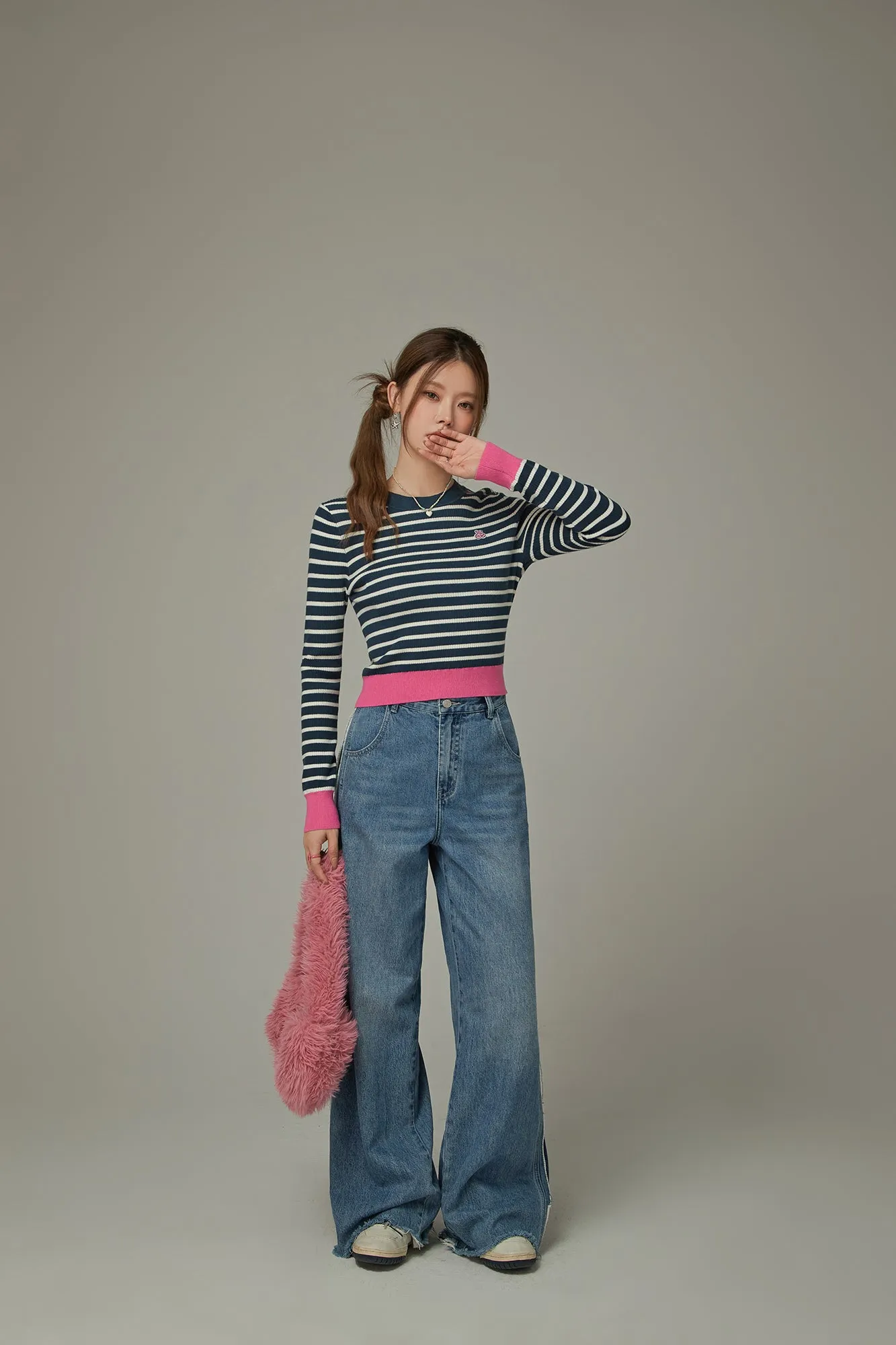 Color Lined Cropped Knit Top