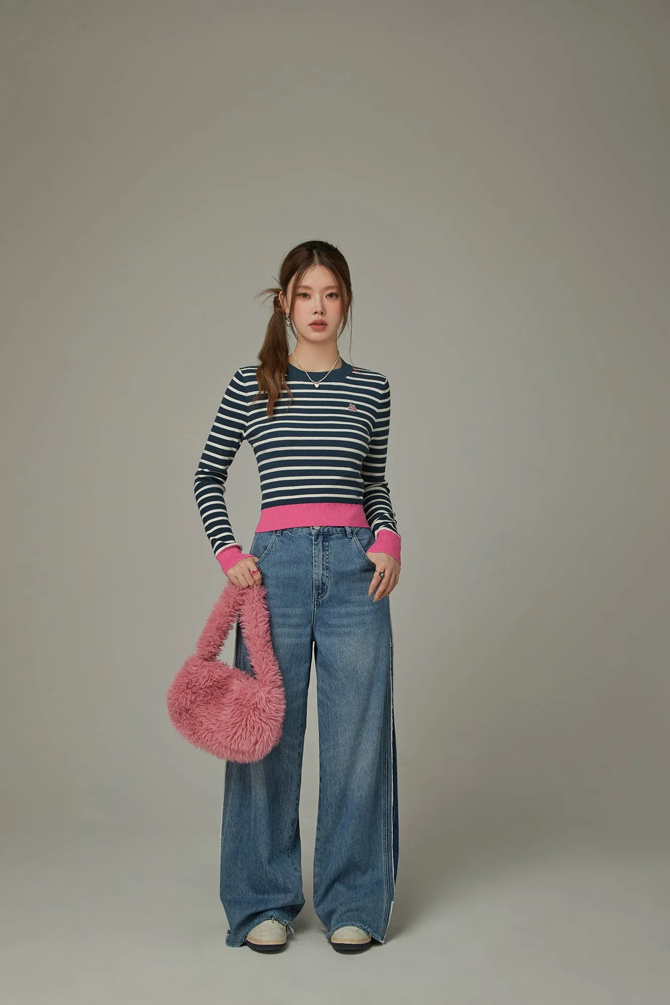 Color Lined Cropped Knit Top