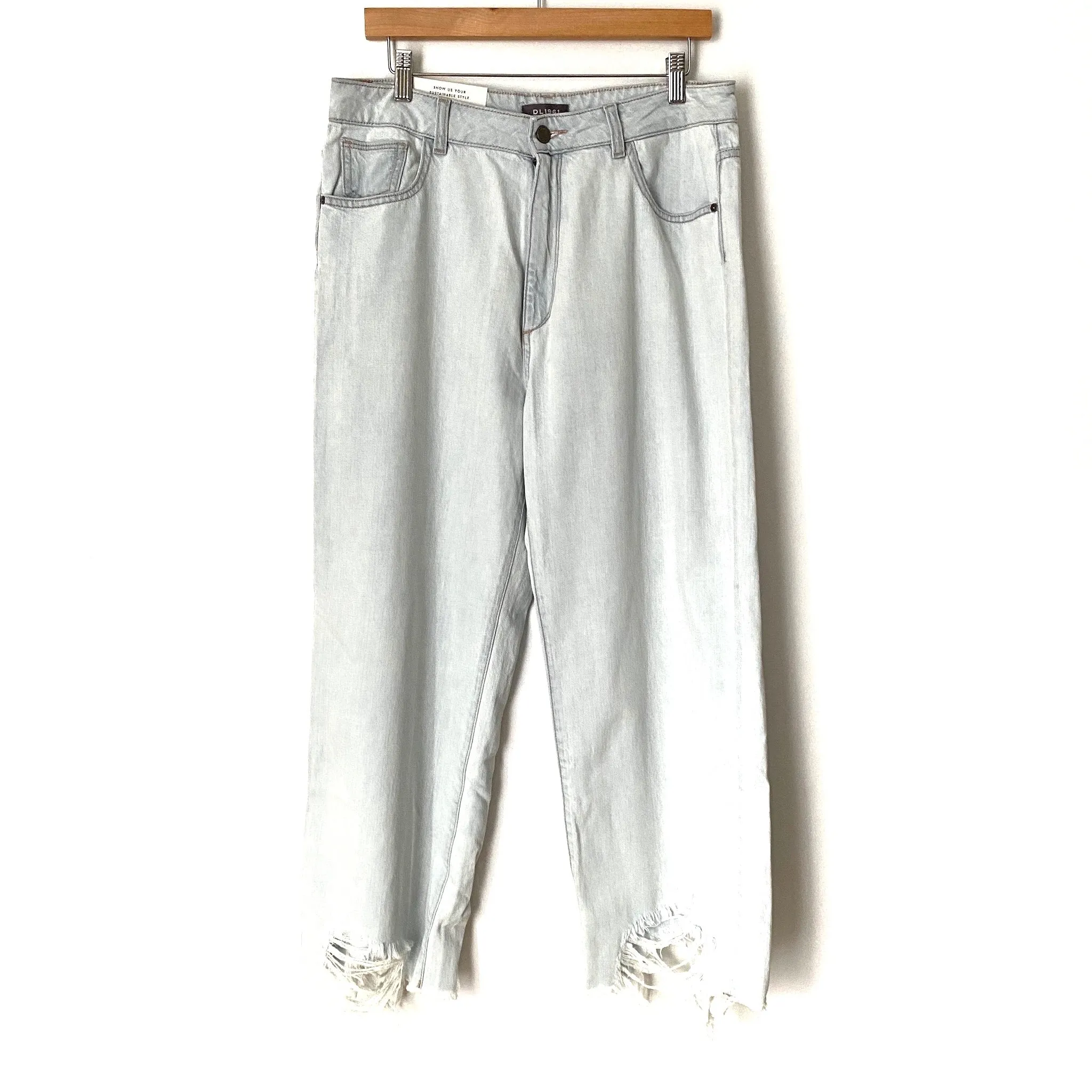 DL1961 Hepburn High-Rise Wide Leg Distressed Light Wash Jeans NWT- Size 32 (Inseam 25")