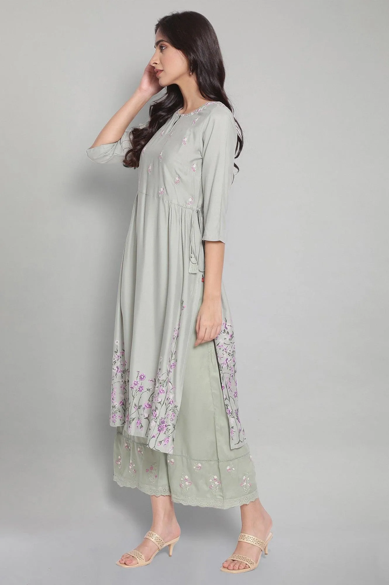 Green Embroidered Gathered kurta-Parallel Pants Set