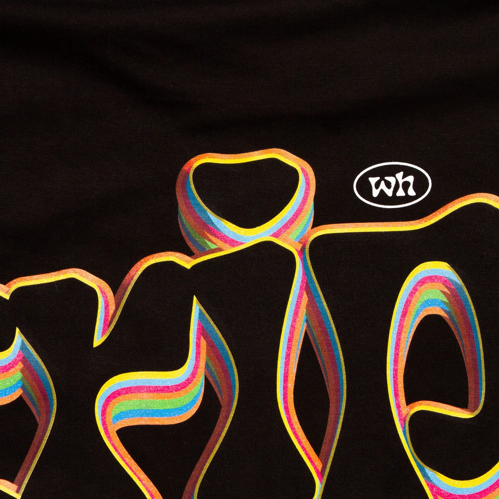 Trippy Back Print - Tshirt - Black